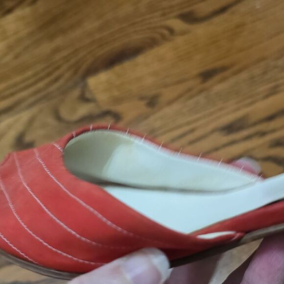 Dior Red Vintage-Style Heels - Picture 9 of 10